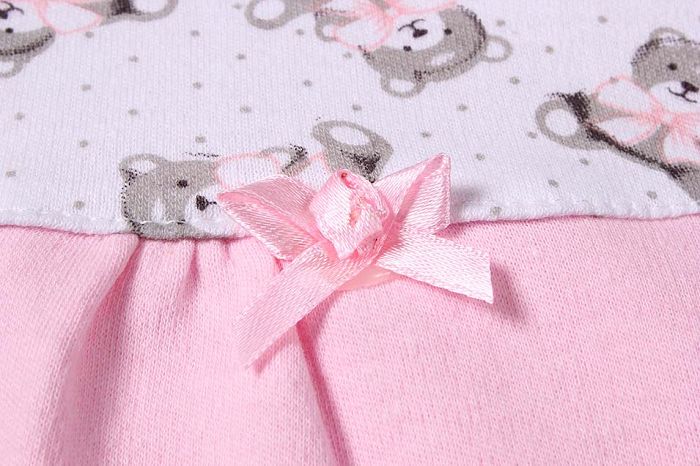 Baby clothing set detail