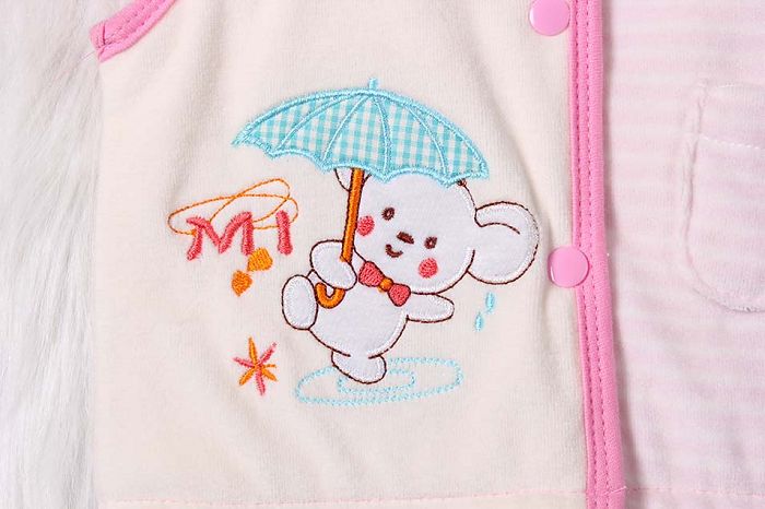 Baby girl padded vest embroidery.