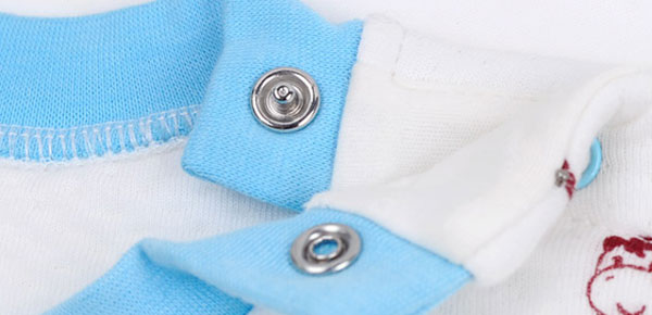 Baby pajamas button detail 